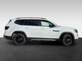 New 2025 Volkswagen Atlas Peak Edition SE image 3
