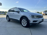 Used 2019 Volkswagen Tiguan SE w/ Panoramic Sunroof Package image 3