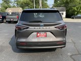 Used 2024 Toyota Sienna XLE image 5