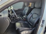 Certified 2024 Porsche Macan image 5