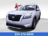 New 2025 Nissan Pathfinder SL image 1