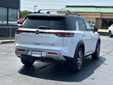 New 2025 Nissan Pathfinder Platinum image 3
