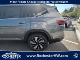 New 2025 Volkswagen Atlas SE image 4