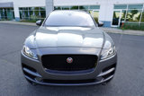Used 2017 Jaguar F-PACE Premium image 2