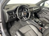 Certified 2024 Porsche Macan image 4