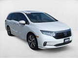 Used 2024 Honda Odyssey Touring image 3