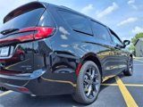 New 2026 Chrysler Pacifica Limited image 6
