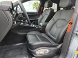 Certified 2025 Porsche Macan Turbo image 5