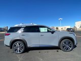 New 2025 Nissan Pathfinder Platinum image 3