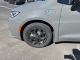 New 2025 Chrysler Pacifica Premium image 3