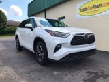 Used 2022 Toyota Highlander XLE image 4