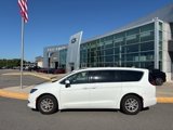 Used 2022 Chrysler Voyager LX image 2