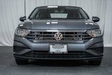 Used 2019 Volkswagen Jetta SE image 2