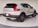 Used 2025 Volvo XC40 B5 Core image 2