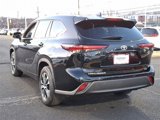 Certified 2024 Toyota Highlander XLE image 5