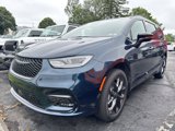 New 2025 Chrysler Pacifica Limited image 3