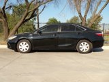 Used 2015 Toyota Camry Hybrid image 2