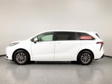 Used 2022 Toyota Sienna LE image 5