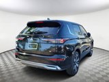 New 2025 Mitsubishi Outlander SE image 4