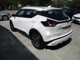 Used 2021 Nissan Kicks SV image 3
