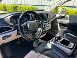 Used 2021 Chrysler Pacifica Touring-L image 3