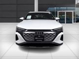 Used 2024 Audi Q8 e-tron Prestige image 2