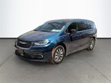 New 2025 Chrysler Pacifica Select image 3