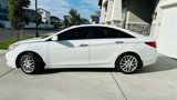 Used 2013 Hyundai Sonata SE w/ Navigation & Sunroof Pkg image 2