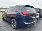 New 2025 Chrysler Pacifica Limited image 4