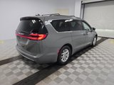 Used 2022 Chrysler Pacifica Touring-L image 3