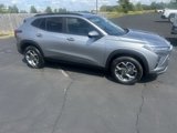 New 2025 Chevrolet Trax LT w/ Sunroof Package image 4