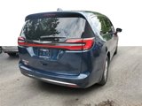 New 2025 Chrysler Pacifica Select image 4