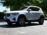 Used 2025 Volvo XC40 B5 Core image 3