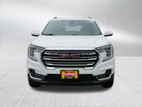 Used 2023 GMC Terrain SLT image 2