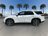New 2025 Nissan Pathfinder Platinum image 3