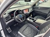 New 2025 Volkswagen Atlas Peak Edition SE image 4