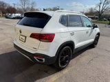 Used 2022 Volkswagen Taos SE w/ IQ.Drive SE Package image 4