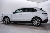 Used 2024 Porsche Cayenne image 2