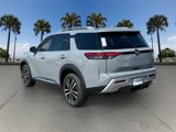 New 2025 Nissan Pathfinder Platinum image 4