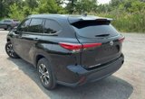 Used 2021 Toyota Highlander XLE image 2
