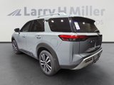 New 2025 Nissan Pathfinder Platinum image 3