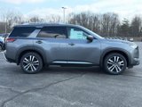 New 2025 Nissan Pathfinder Platinum image 3