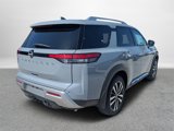 New 2025 Nissan Pathfinder Platinum image 4