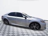 Used 2020 Toyota Camry SE image 3