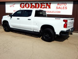 Used 2022 Chevrolet Silverado 1500 LT Trail Boss w/ Convenience Package II image 2