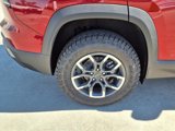New 2025 Chevrolet Equinox ACTIV image 3