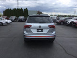 Used 2022 Volkswagen Tiguan SE R-Line image 6