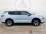 New 2025 Mitsubishi Outlander SE image 2