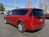 New 2025 Chrysler Pacifica Select image 5