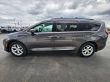 Used 2017 Chrysler Pacifica Touring-L w/ Tire & Wheel Group image 6